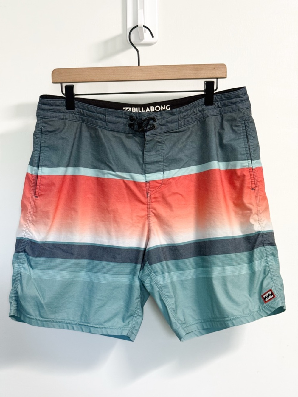 Billabong Lo Tides Striped Swim Board Shorts Teal Coral Size 33